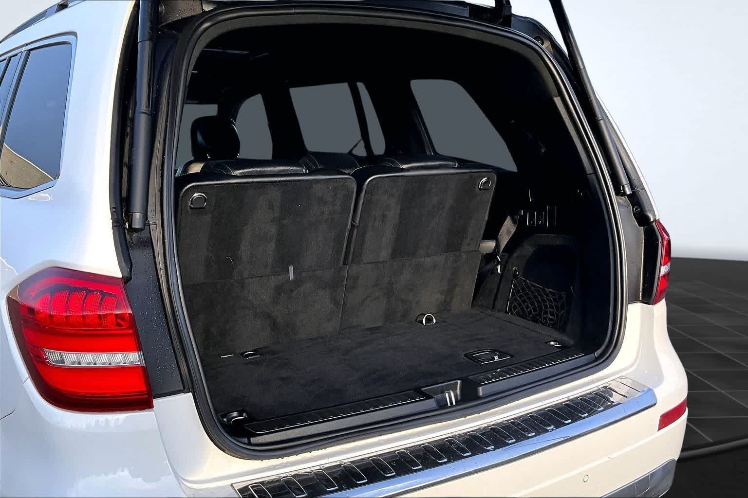 Thumbnail: 2019 Mercedes-Benz GLS - 19