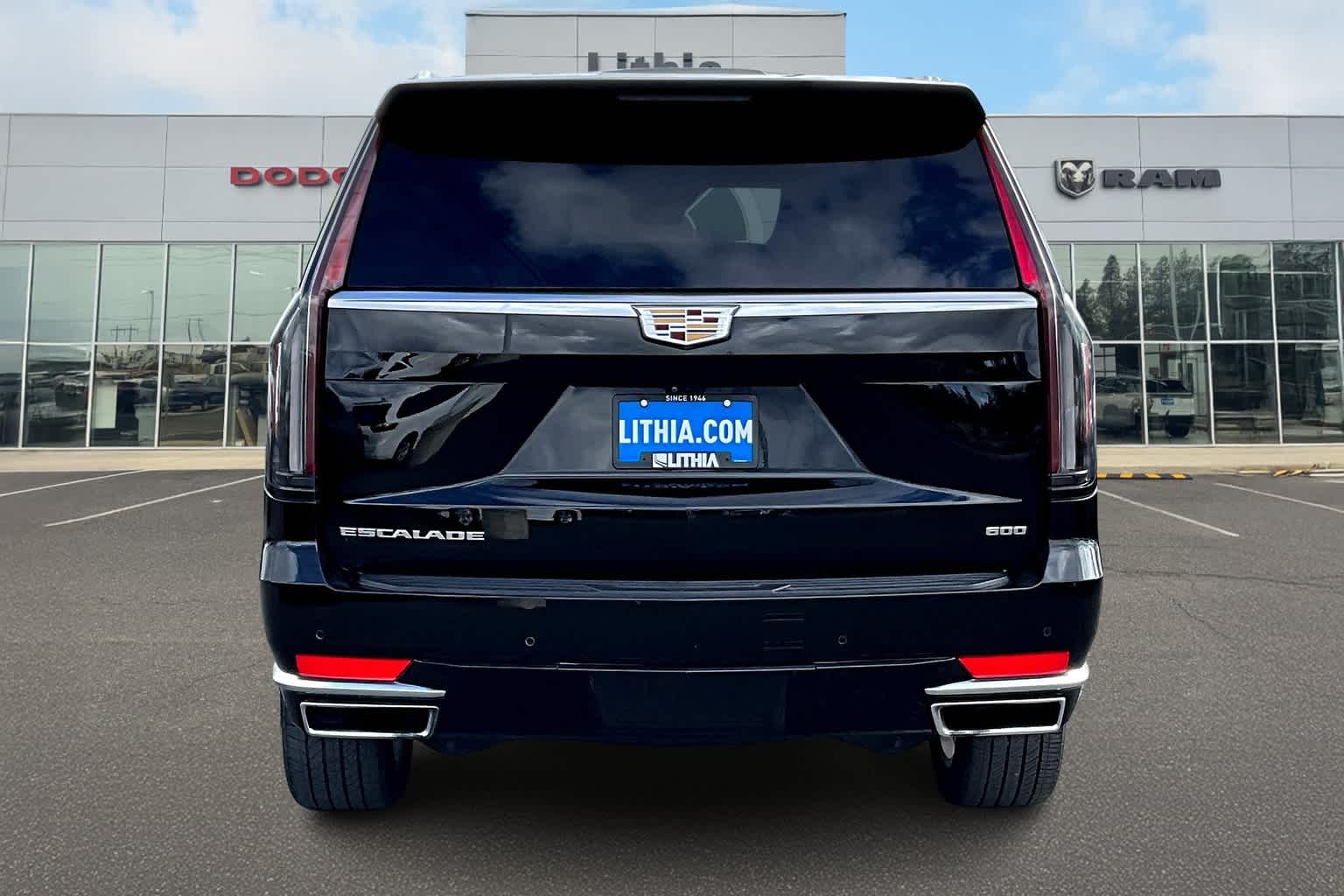 Thumbnail: 2023 Cadillac Escalade - 4
