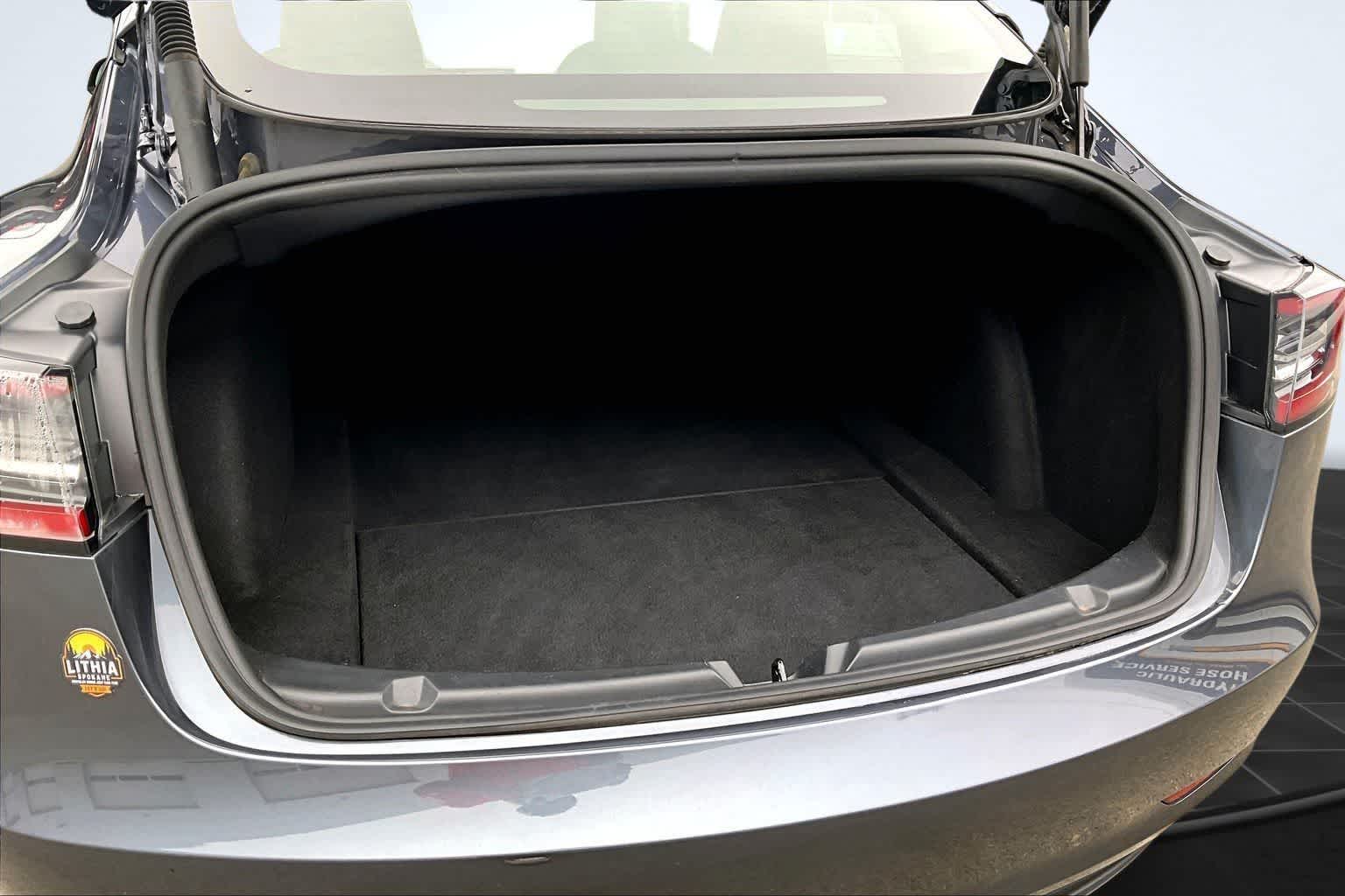 Thumbnail: 2023 Tesla Model 3 - 19