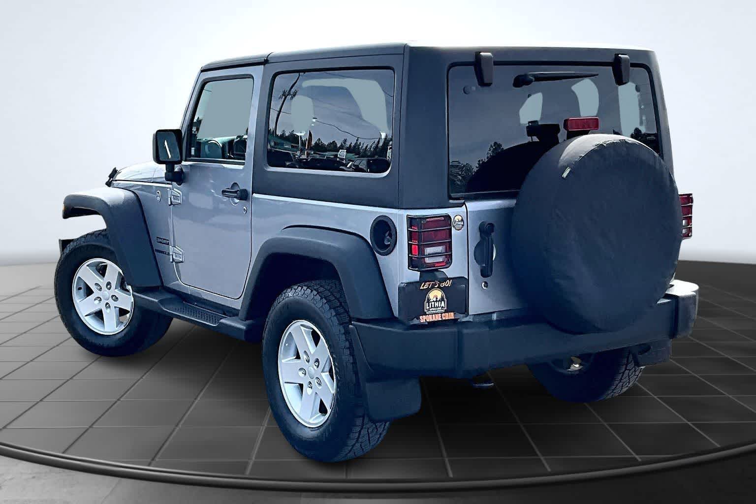 Thumbnail: 2017 Jeep Wrangler - 4