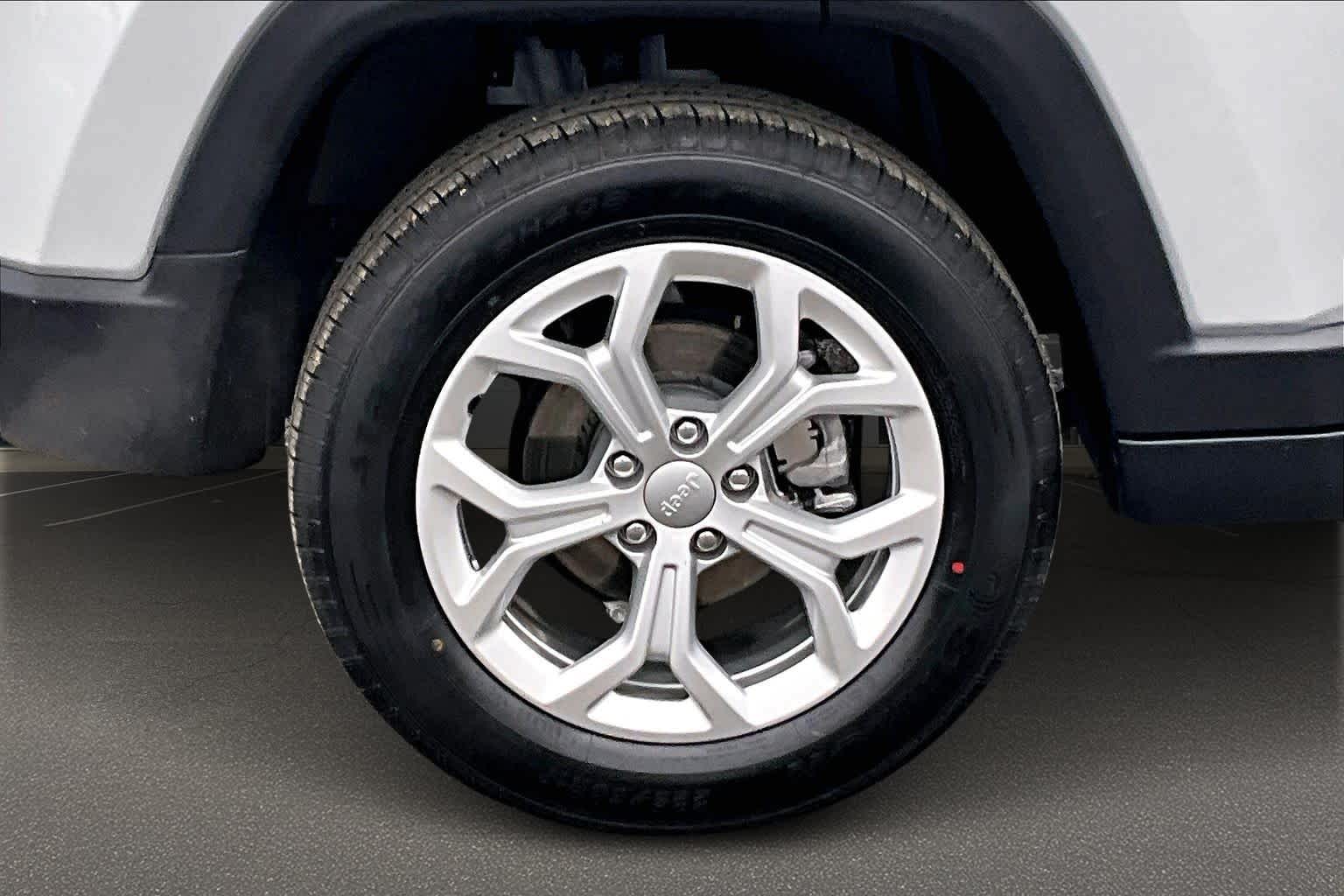 Thumbnail: 2024 Jeep Compass - 36