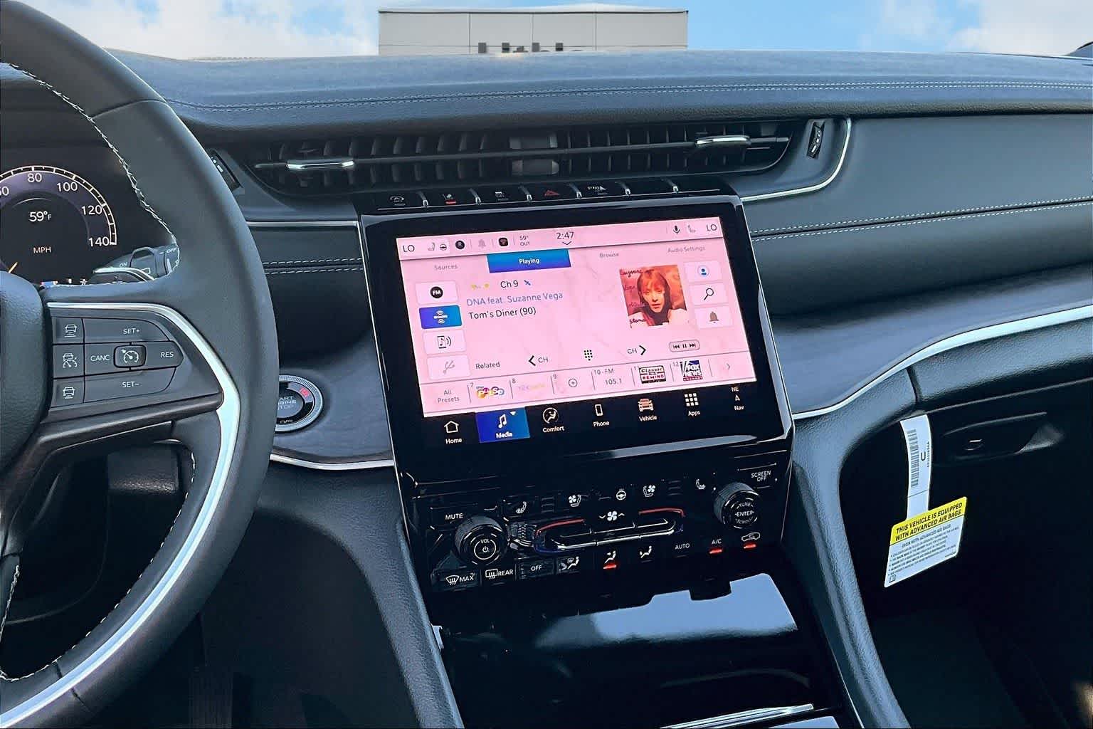 Thumbnail: 2025 Jeep Grand Cherokee - 16