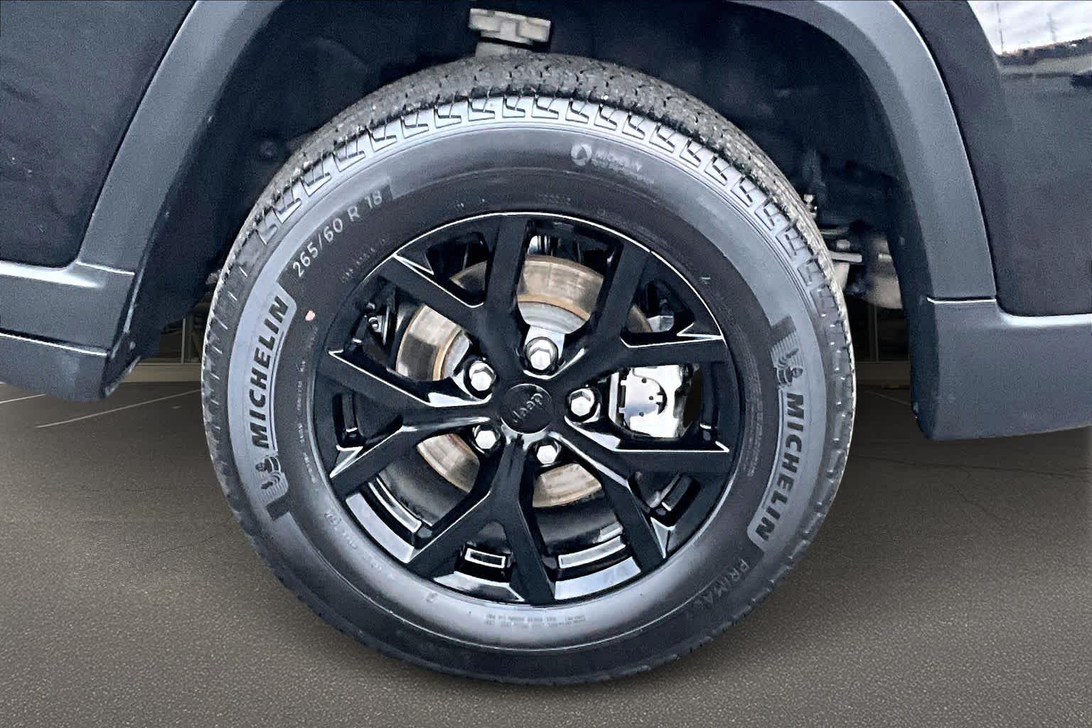 Thumbnail: 2024 Jeep Grand Cherokee - 35