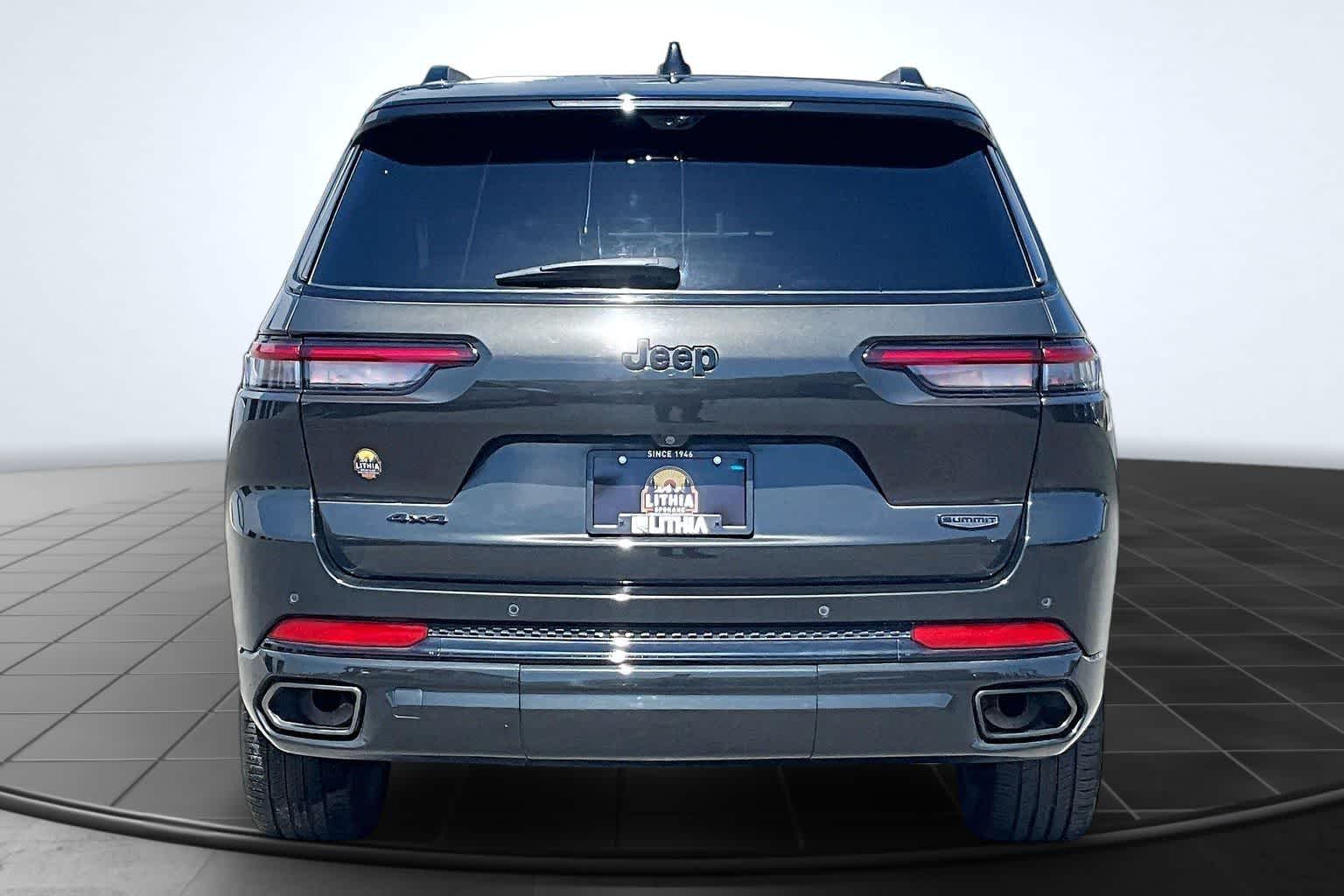 Thumbnail: 2023 Jeep Grand Cherokee L - 4
