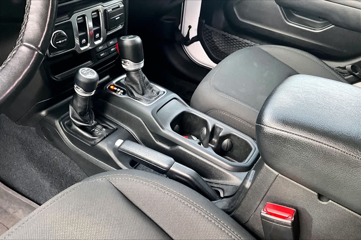 Thumbnail: 2022 Jeep Wrangler - 17