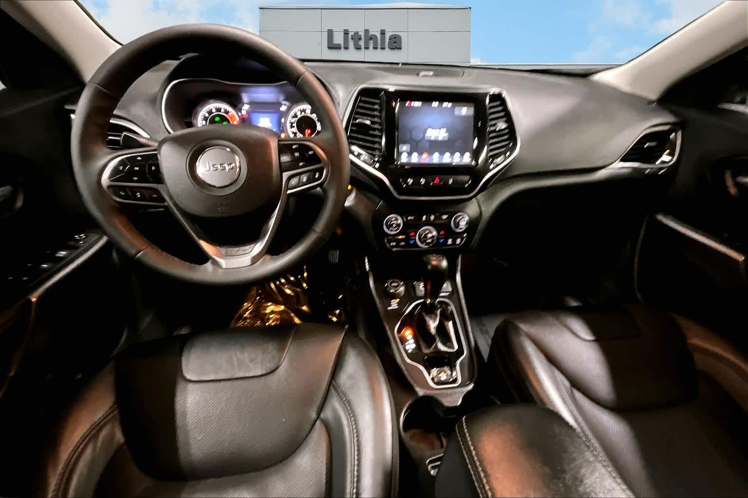 Thumbnail: 2022 Jeep Cherokee - 10