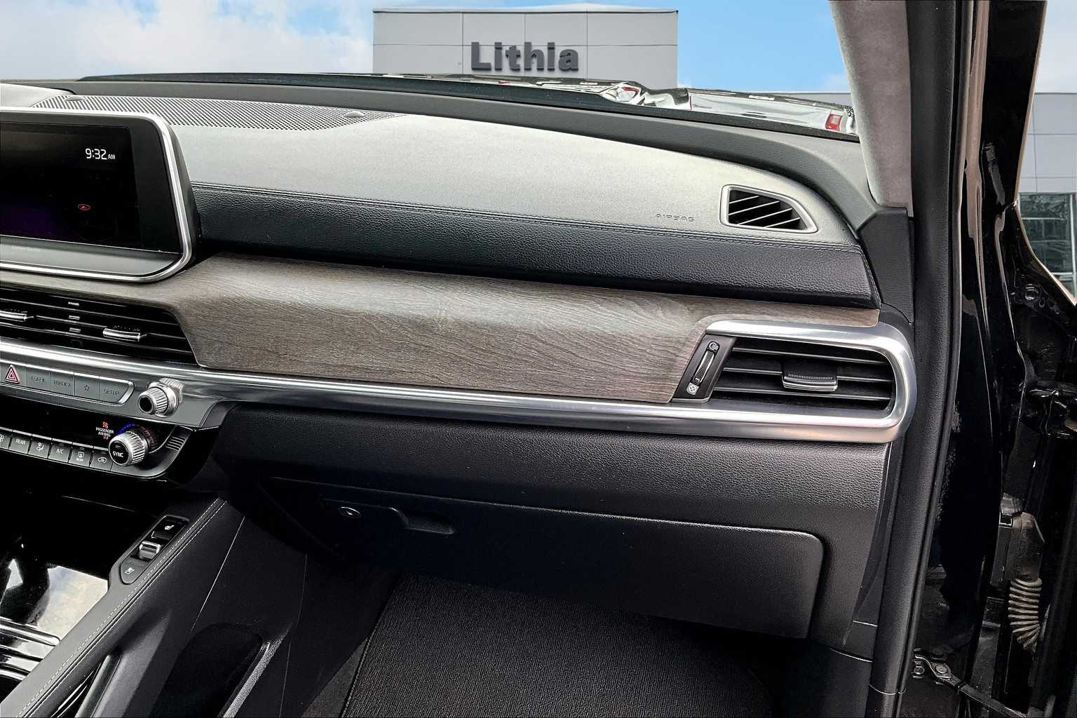 Thumbnail: 2022 Kia Telluride - 24