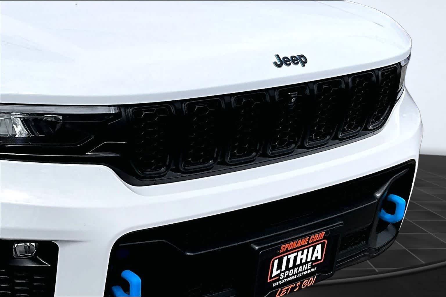 Thumbnail: 2022 Jeep Grand Cherokee - 32