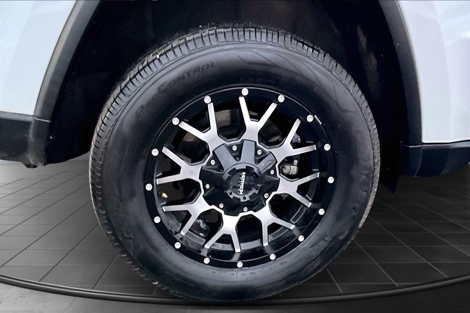 Thumbnail: 2021 Jeep Grand Cherokee - 35