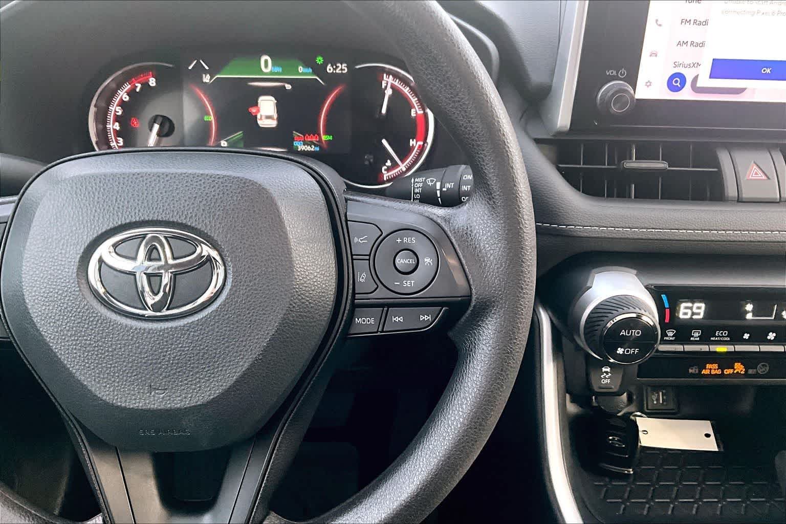 Thumbnail: 2024 Toyota RAV4 - 25