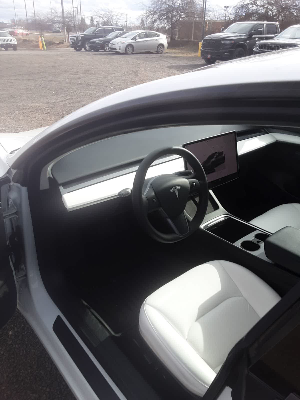 Thumbnail: 2022 Tesla Model 3 - 7