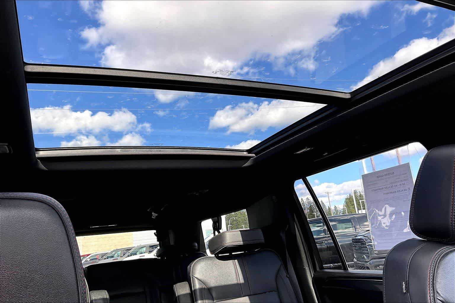 Thumbnail: 2024 Chevrolet Suburban - 30