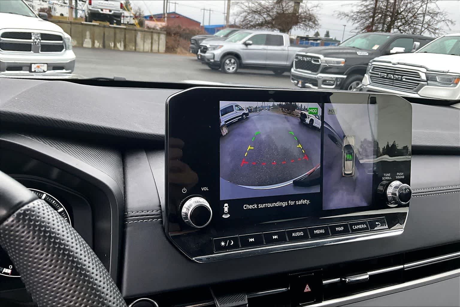 Thumbnail: 2023 Mitsubishi Outlander - 27