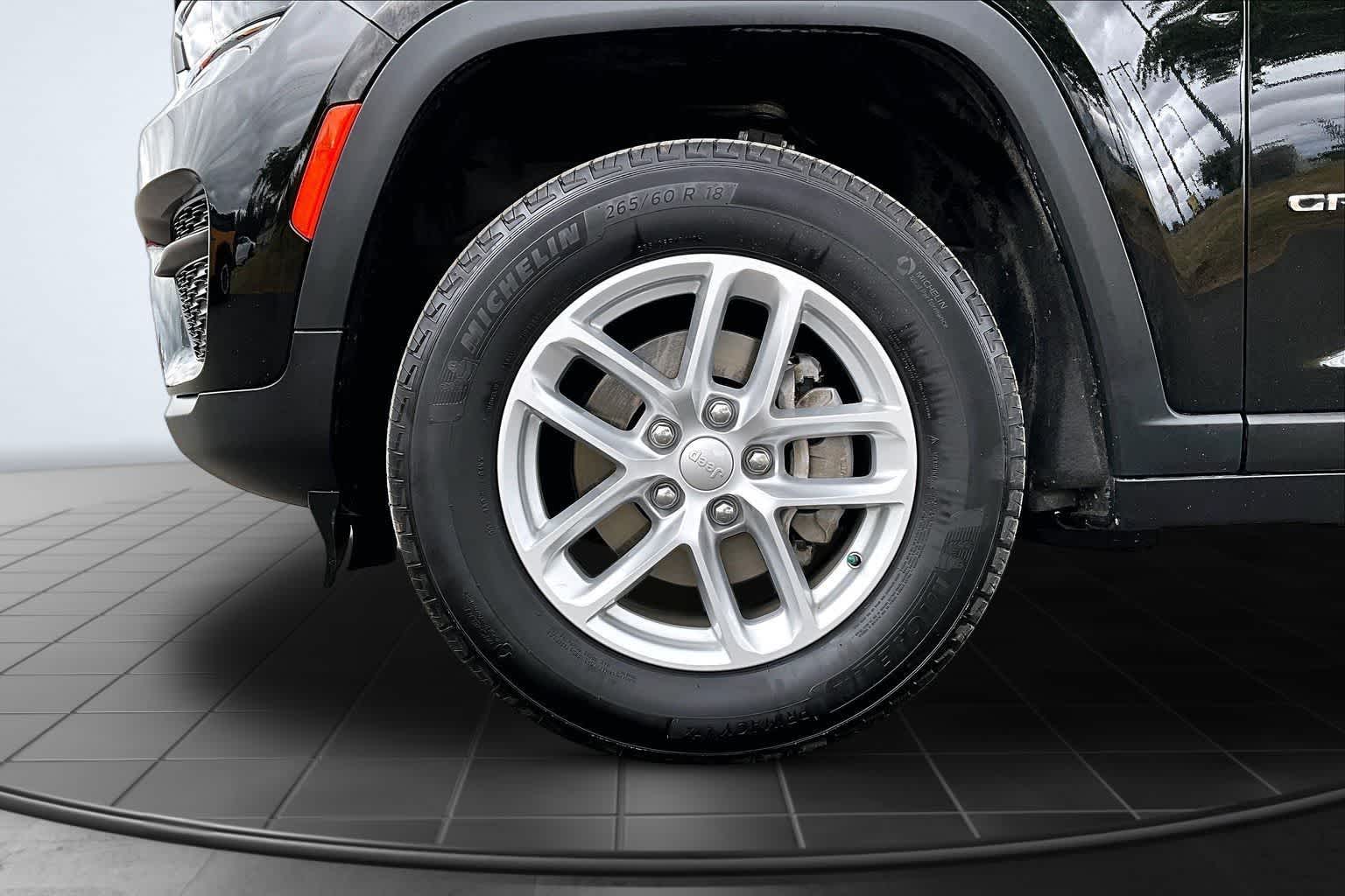 Thumbnail: 2023 Jeep Grand Cherokee - 7
