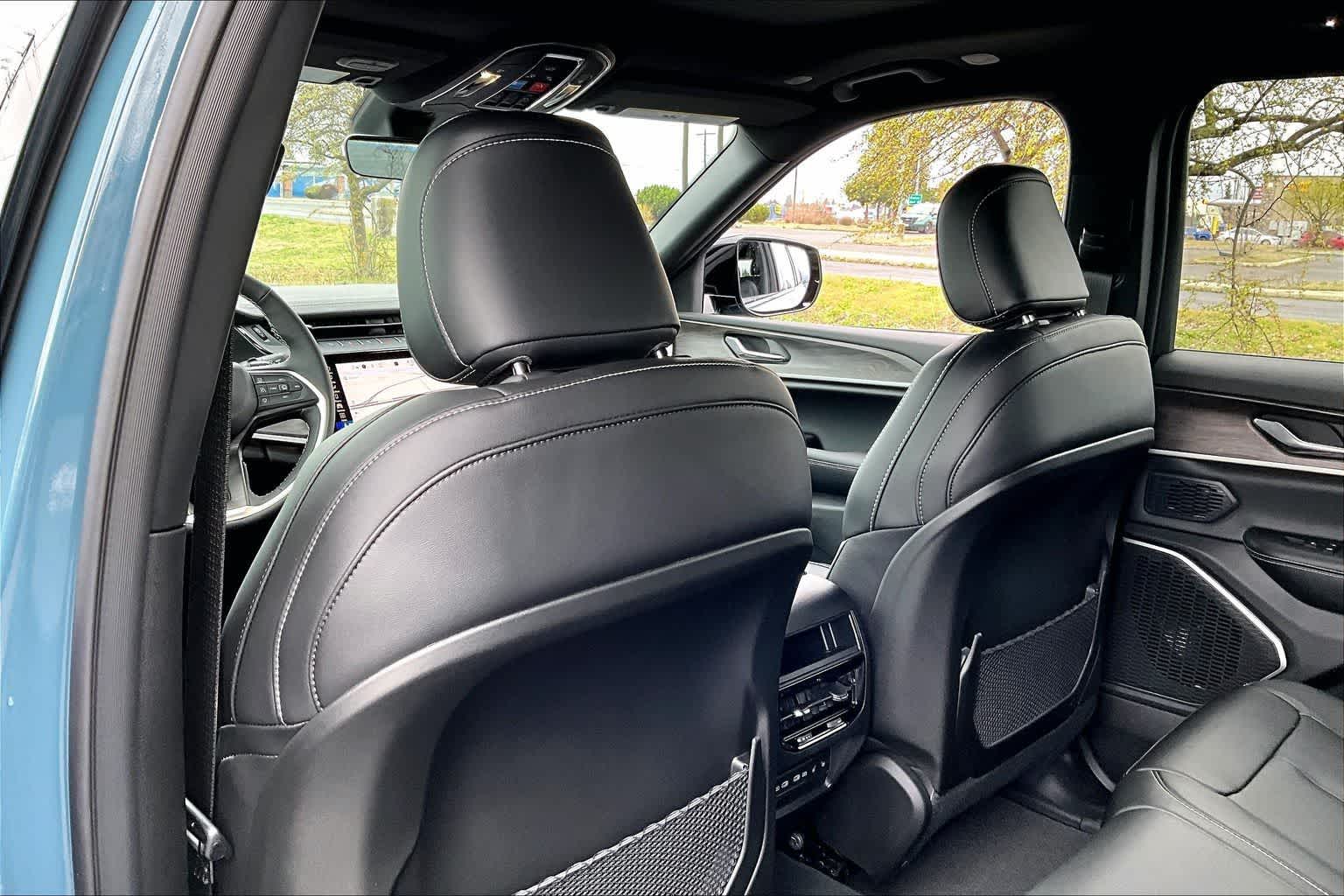 Thumbnail: 2026 Jeep Grand Cherokee - 12