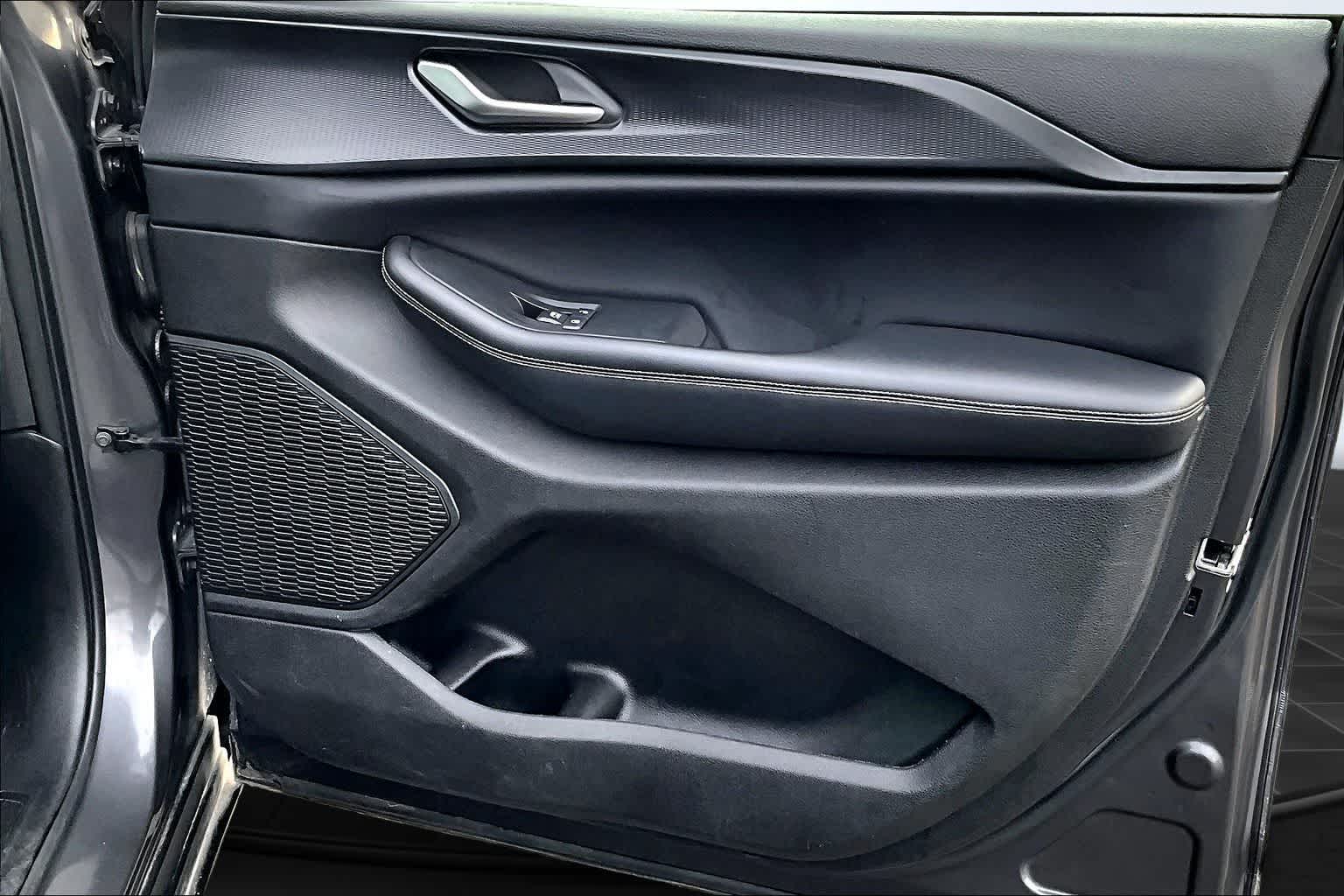 Thumbnail: 2023 Jeep Grand Cherokee - 29