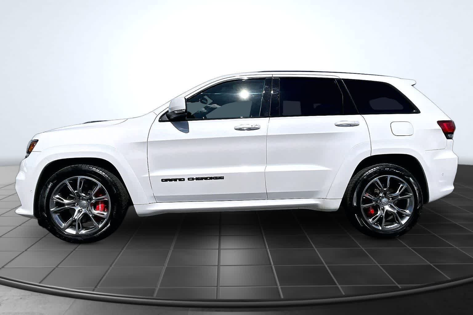 Thumbnail: 2019 Jeep Grand Cherokee - 3