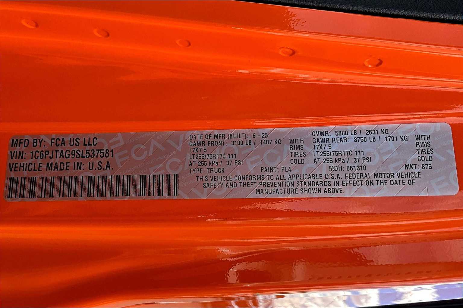 Thumbnail: 2025 Jeep Gladiator - 21