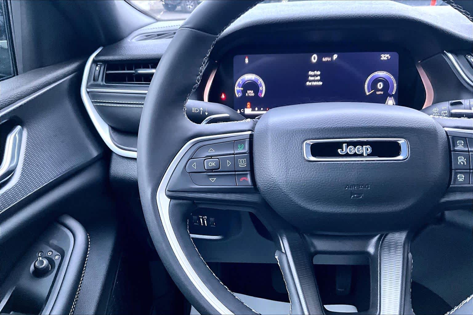 Thumbnail: 2024 Jeep Grand Cherokee - 25