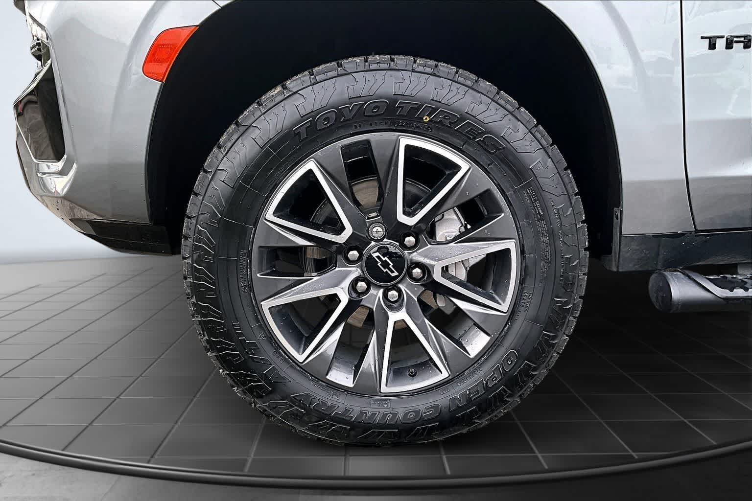 Thumbnail: 2024 Chevrolet Tahoe - 8