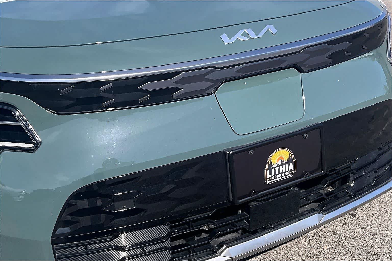 Thumbnail: 2023 Kia Niro - 32