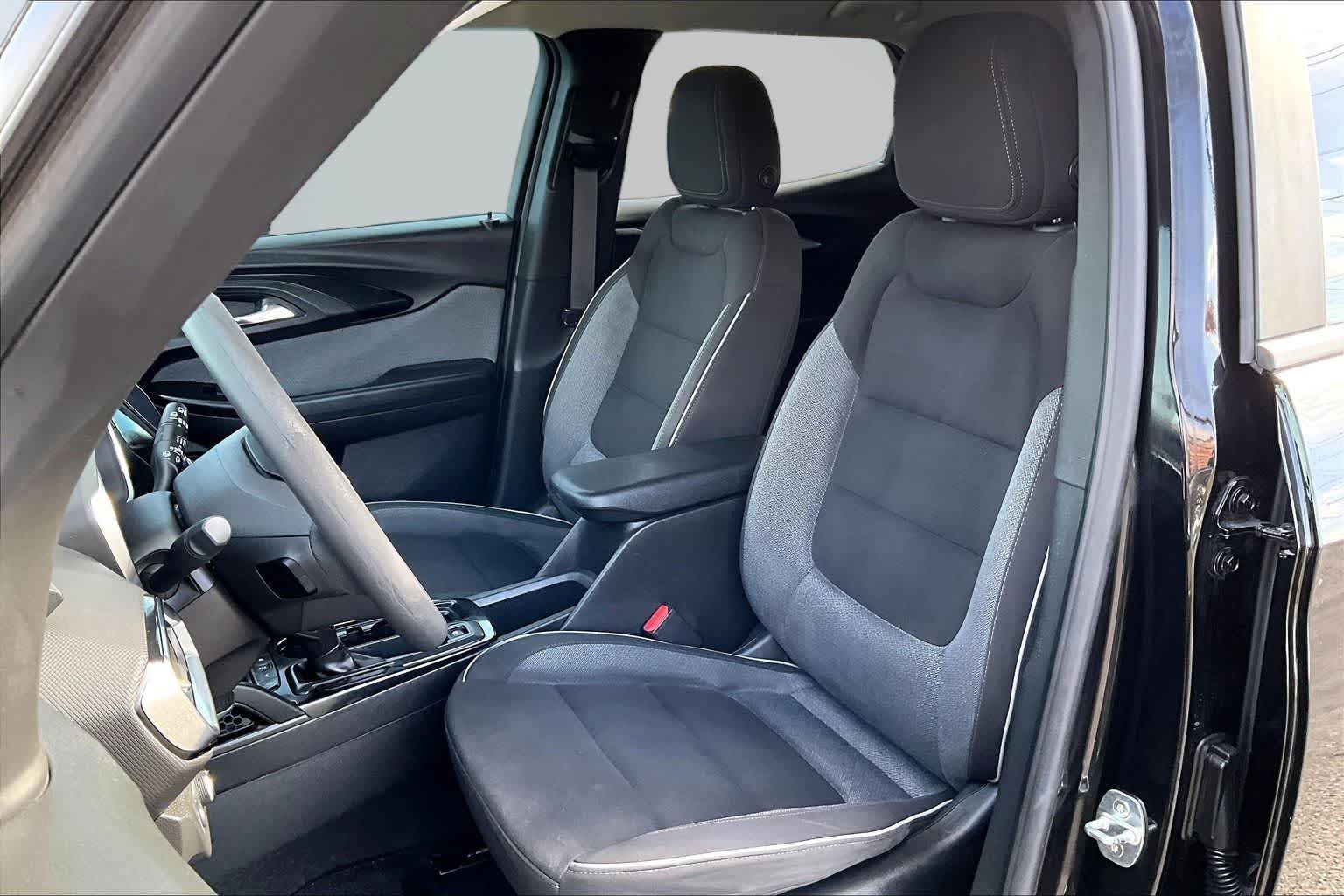 Thumbnail: 2023 Chevrolet TrailBlazer - 10