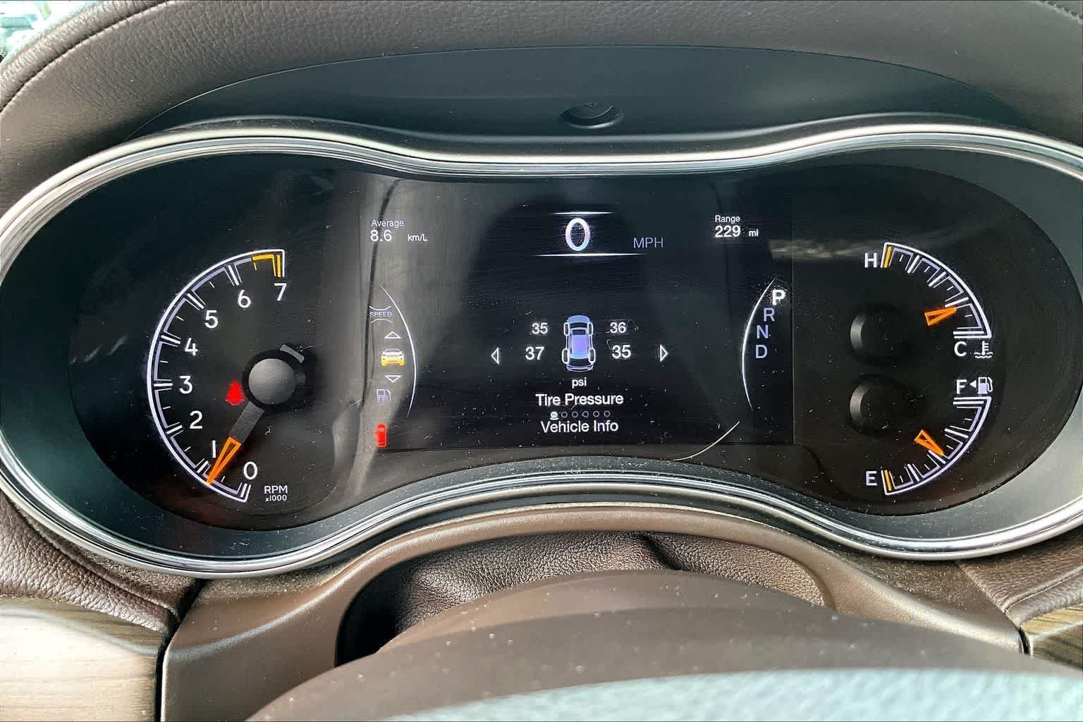 Thumbnail: 2017 Jeep Grand Cherokee - 18