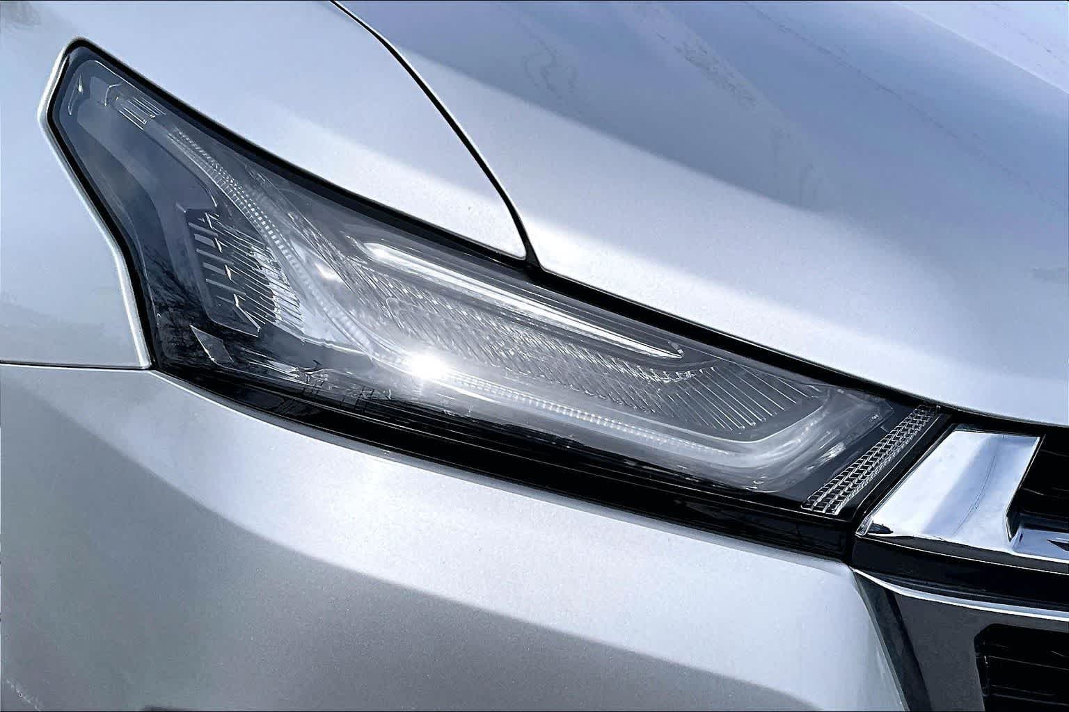 Thumbnail: 2022 Chevrolet Traverse - 31