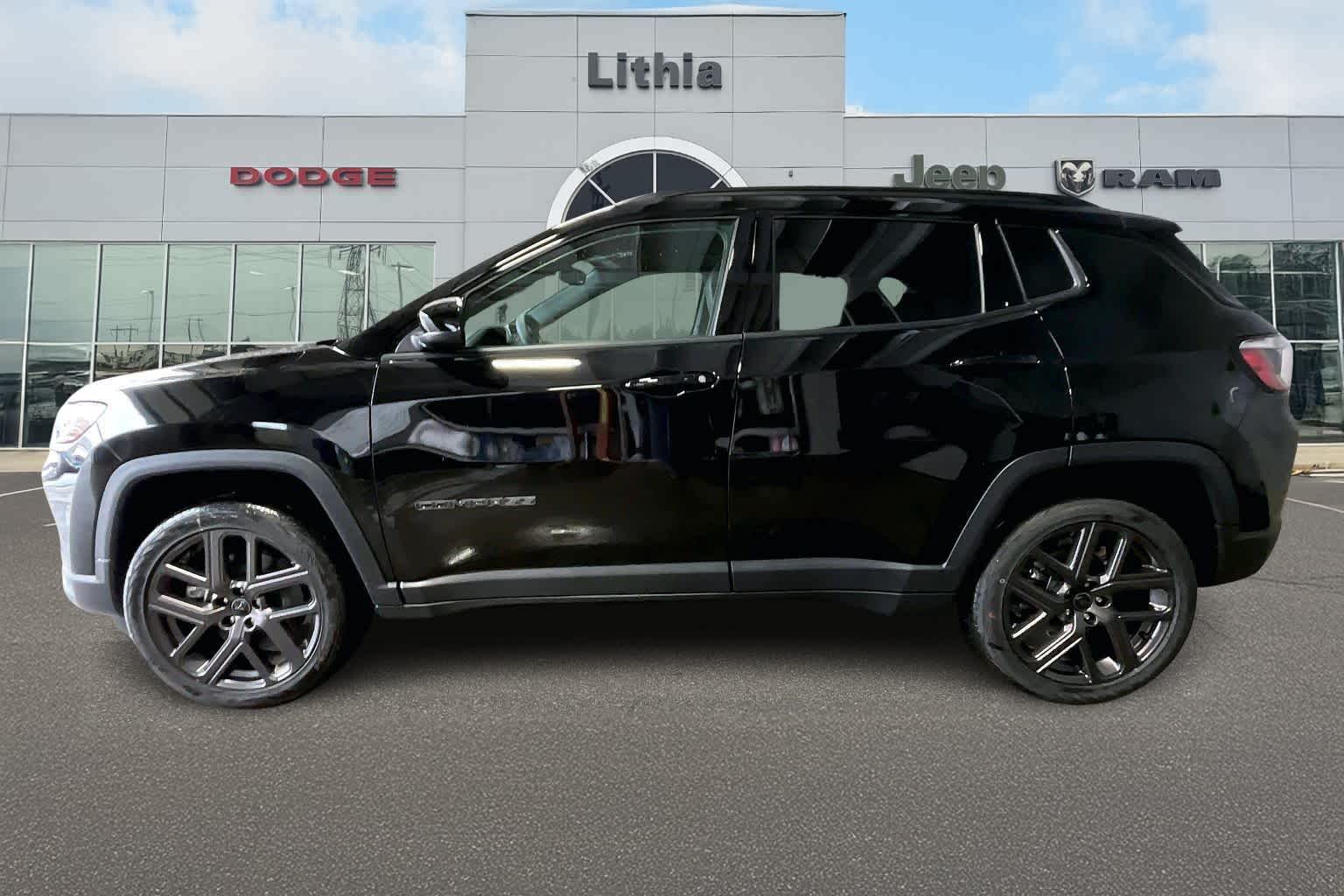 Thumbnail: 2026 Jeep Compass - 3
