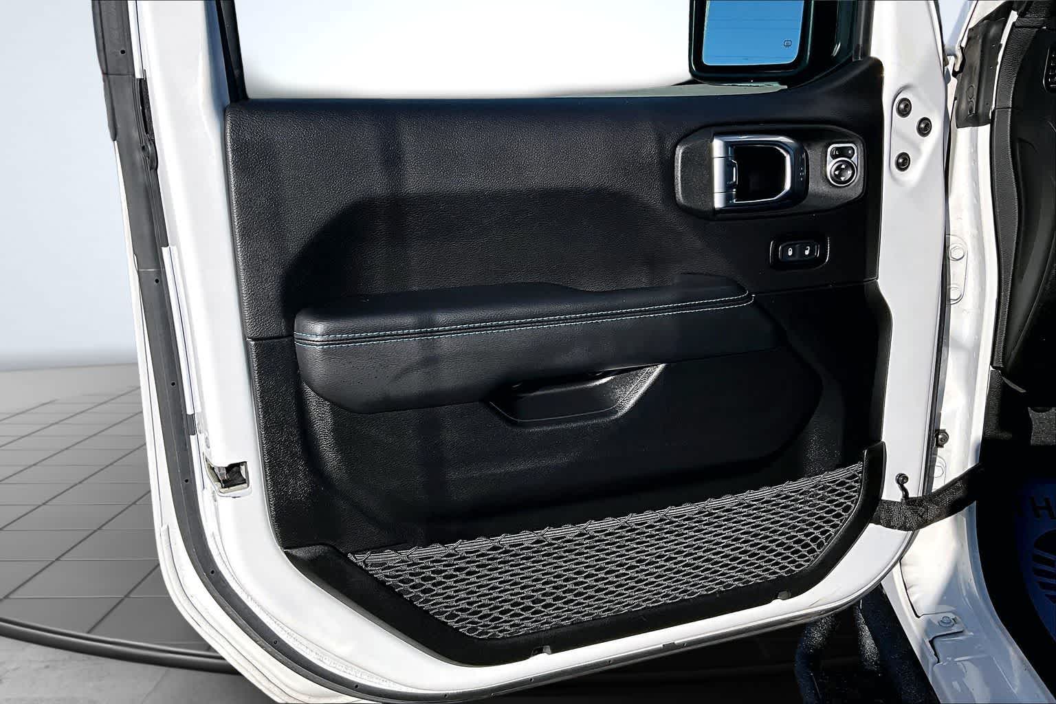 Thumbnail: 2023 Jeep Wrangler - 28