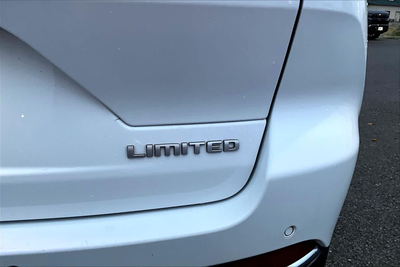 Thumbnail: 2024 Jeep Grand Cherokee - 7