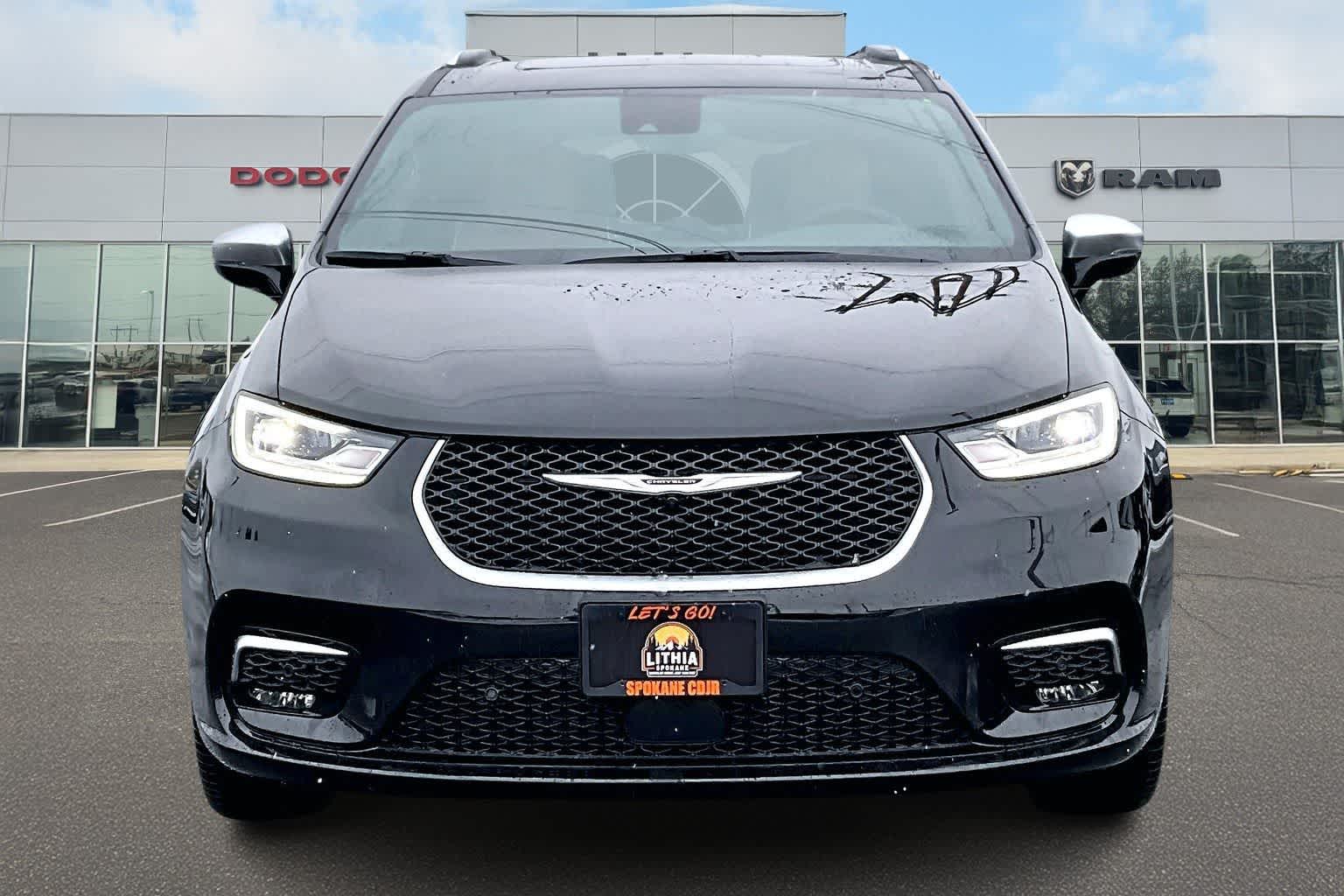 Thumbnail: 2026 Chrysler Pacifica - 6