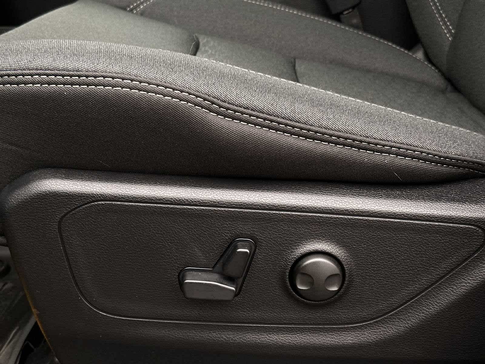 Thumbnail: 2026 RAM 1500 - 14