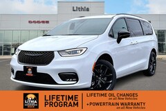 2026 Chrysler Pacifica Limited Passenger Van