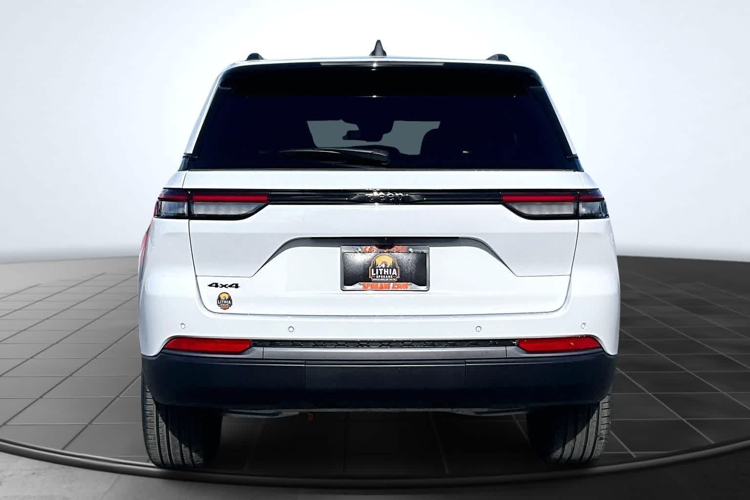 Thumbnail: 2026 Jeep Grand Cherokee - 5