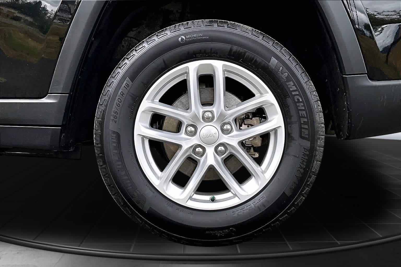 Thumbnail: 2023 Jeep Grand Cherokee - 34