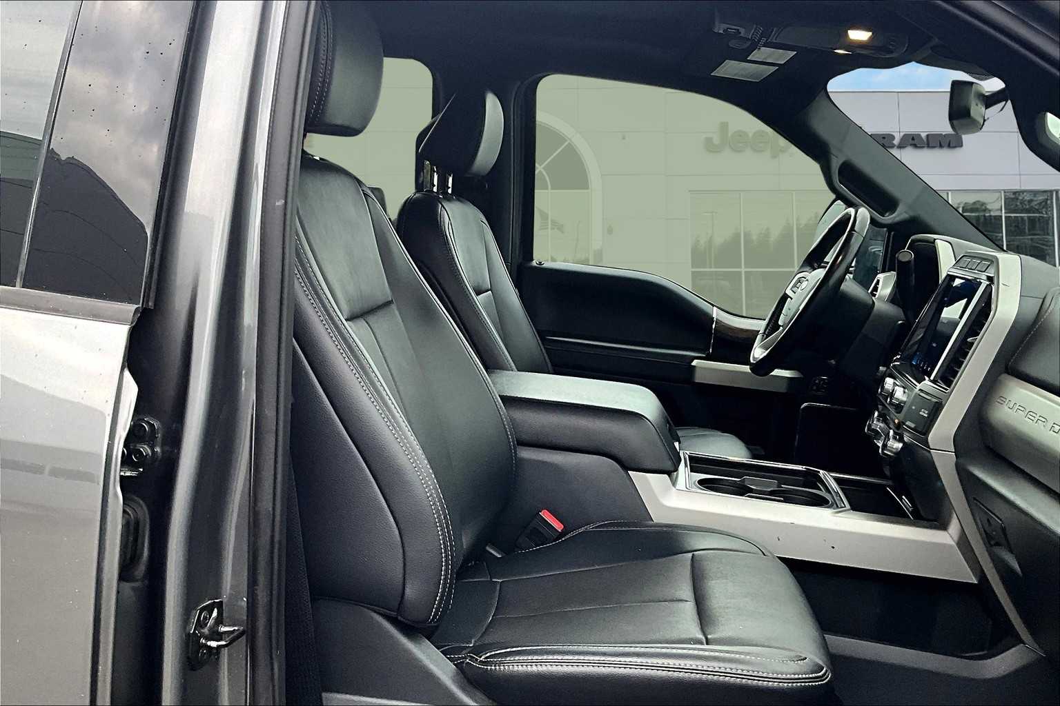 Thumbnail: 2022 Ford Econoline - 14