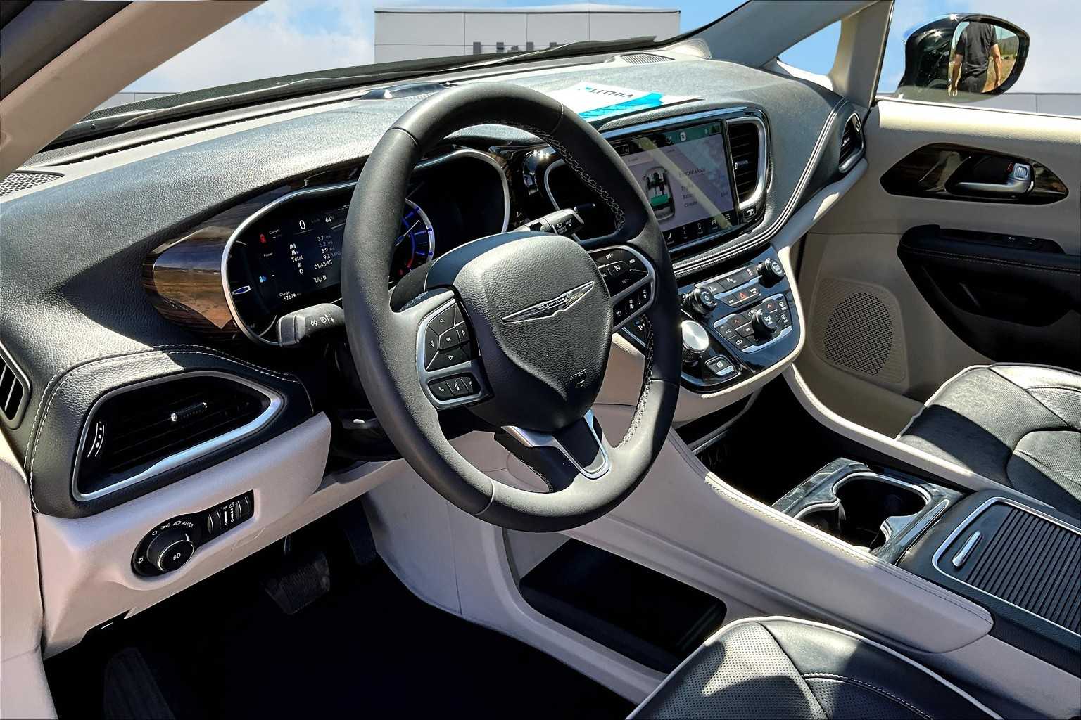 Certified 2023 Chrysler Pacifica Hybrid Limited with VIN 2C4RC1S77PR611822 for sale in Spokane, WA