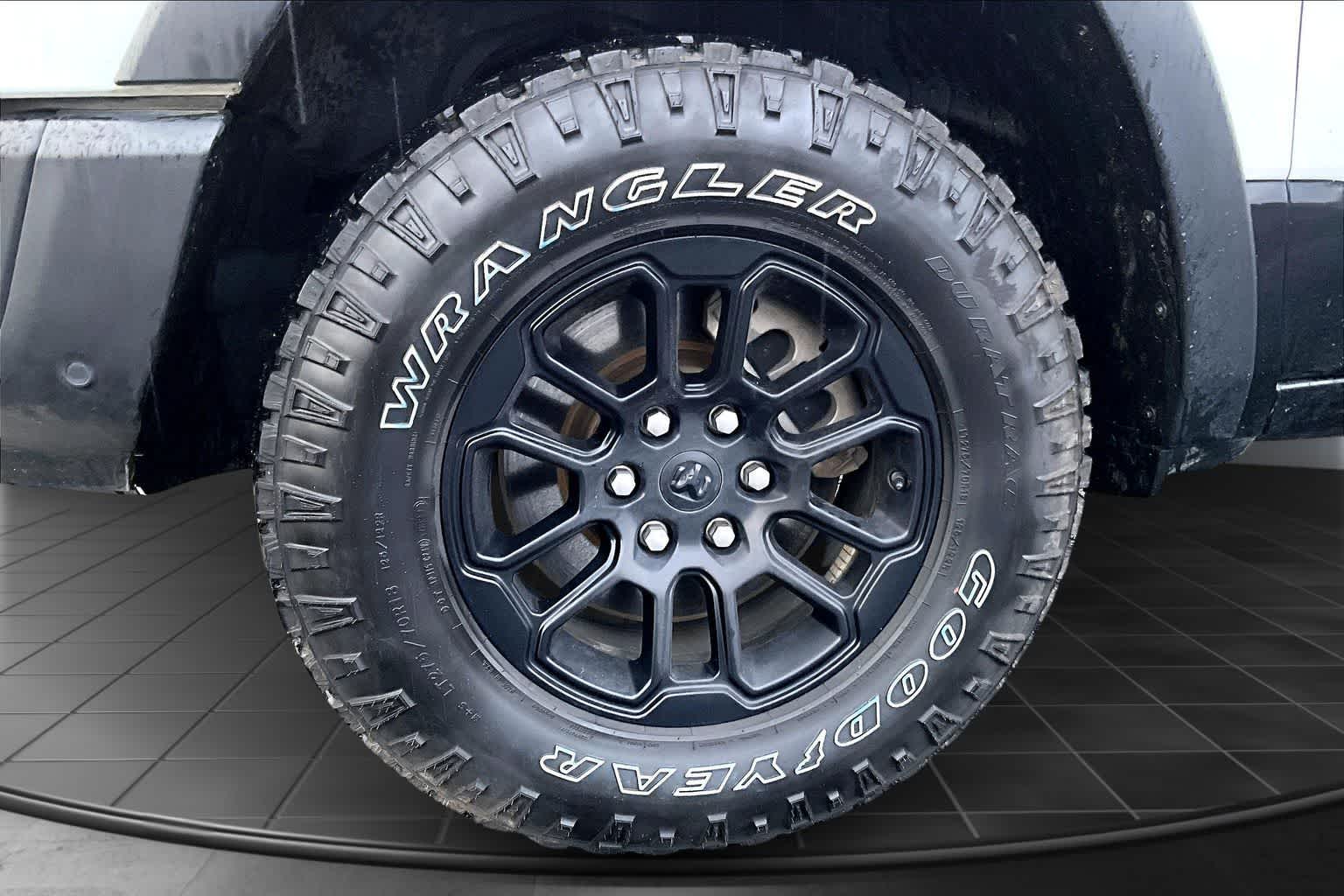 Thumbnail: 2025 RAM 1500 - 8