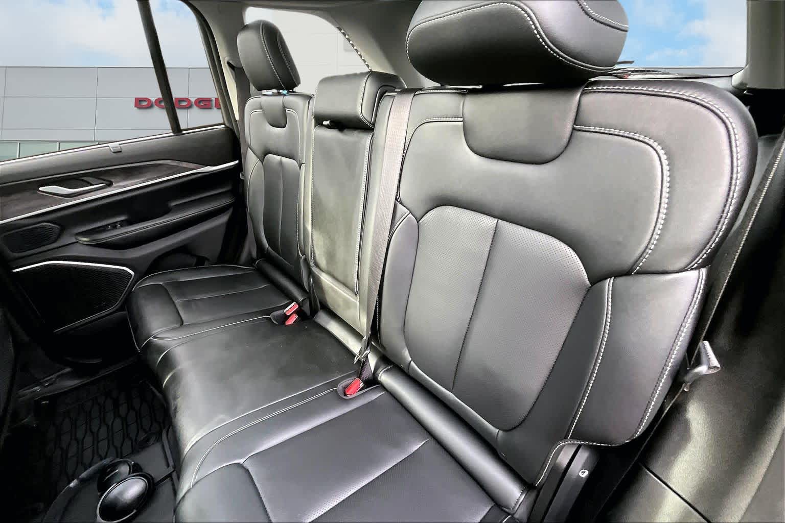 Thumbnail: 2023 Jeep Grand Cherokee - 13