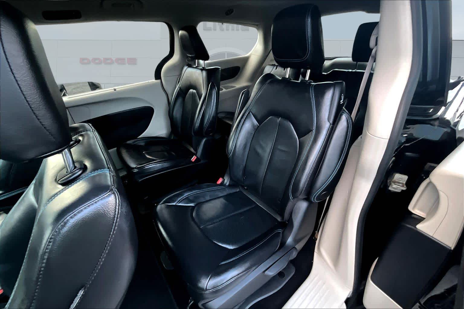 Thumbnail: 2021 Chrysler Pacifica - 13