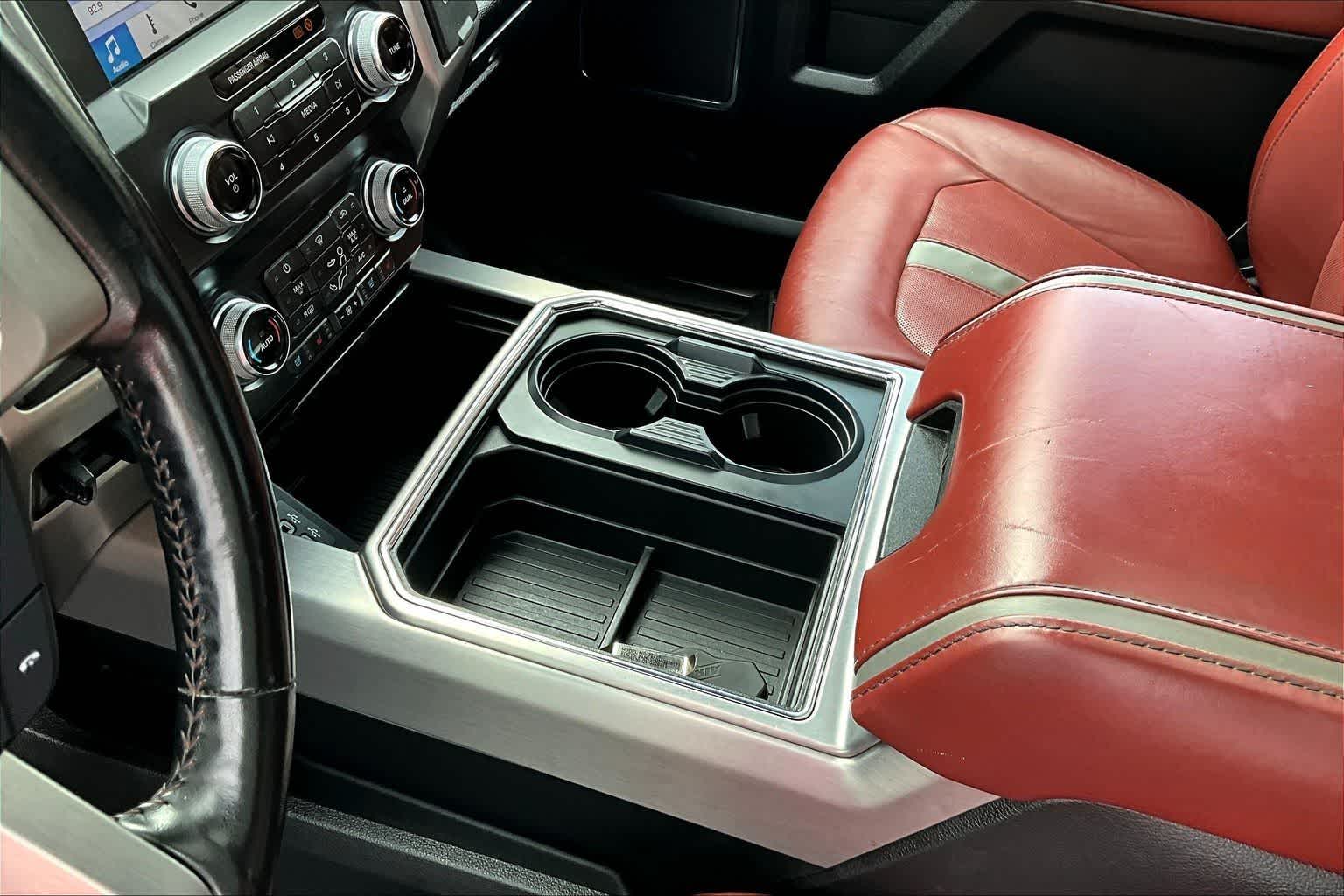 Thumbnail: 2019 Ford Econoline - 17