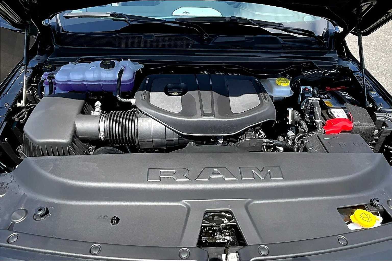 Thumbnail: 2026 RAM 1500 - 9