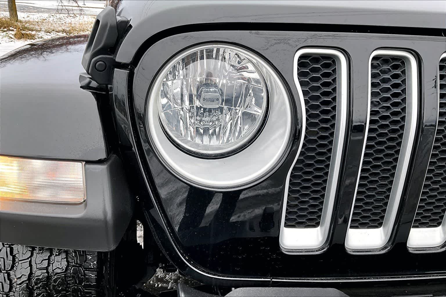 Thumbnail: 2023 Jeep Wrangler - 31