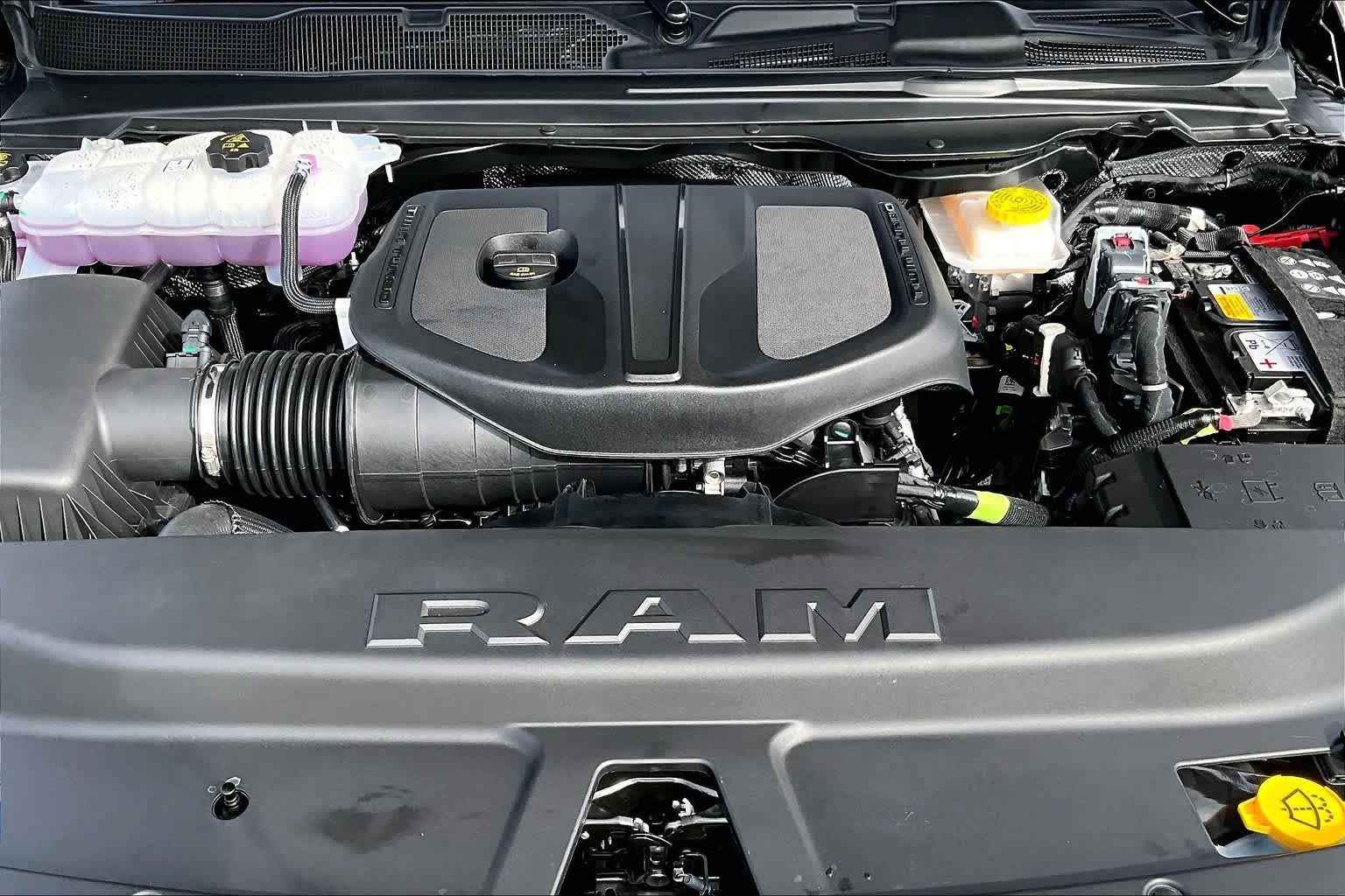 Thumbnail: 2025 RAM 1500 - 9