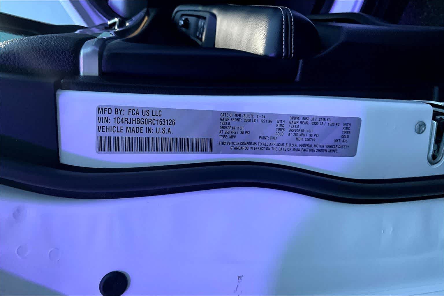 Thumbnail: 2024 Jeep Grand Cherokee - 21