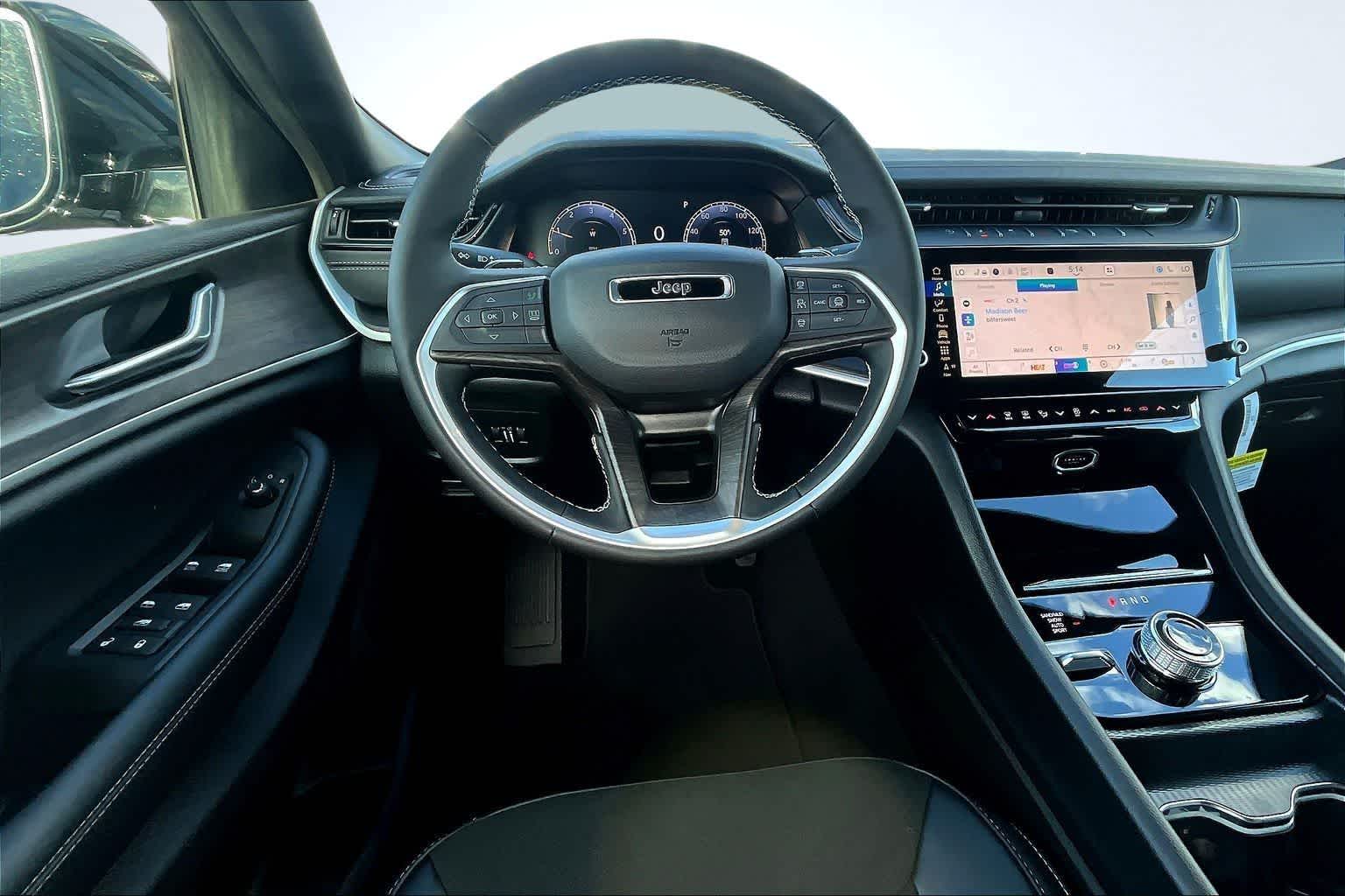 Thumbnail: 2026 Jeep Grand Cherokee - 15