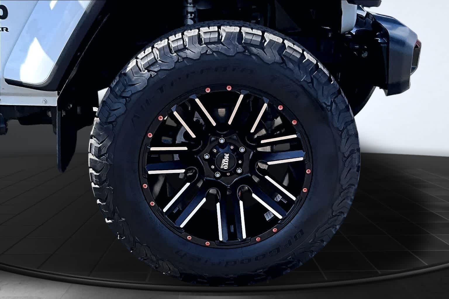Thumbnail: 2023 Jeep Wrangler - 33