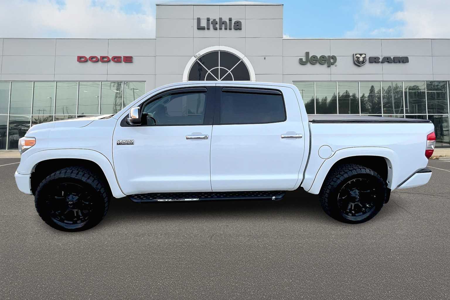 2016 Toyota Tundra Platinum photo 3