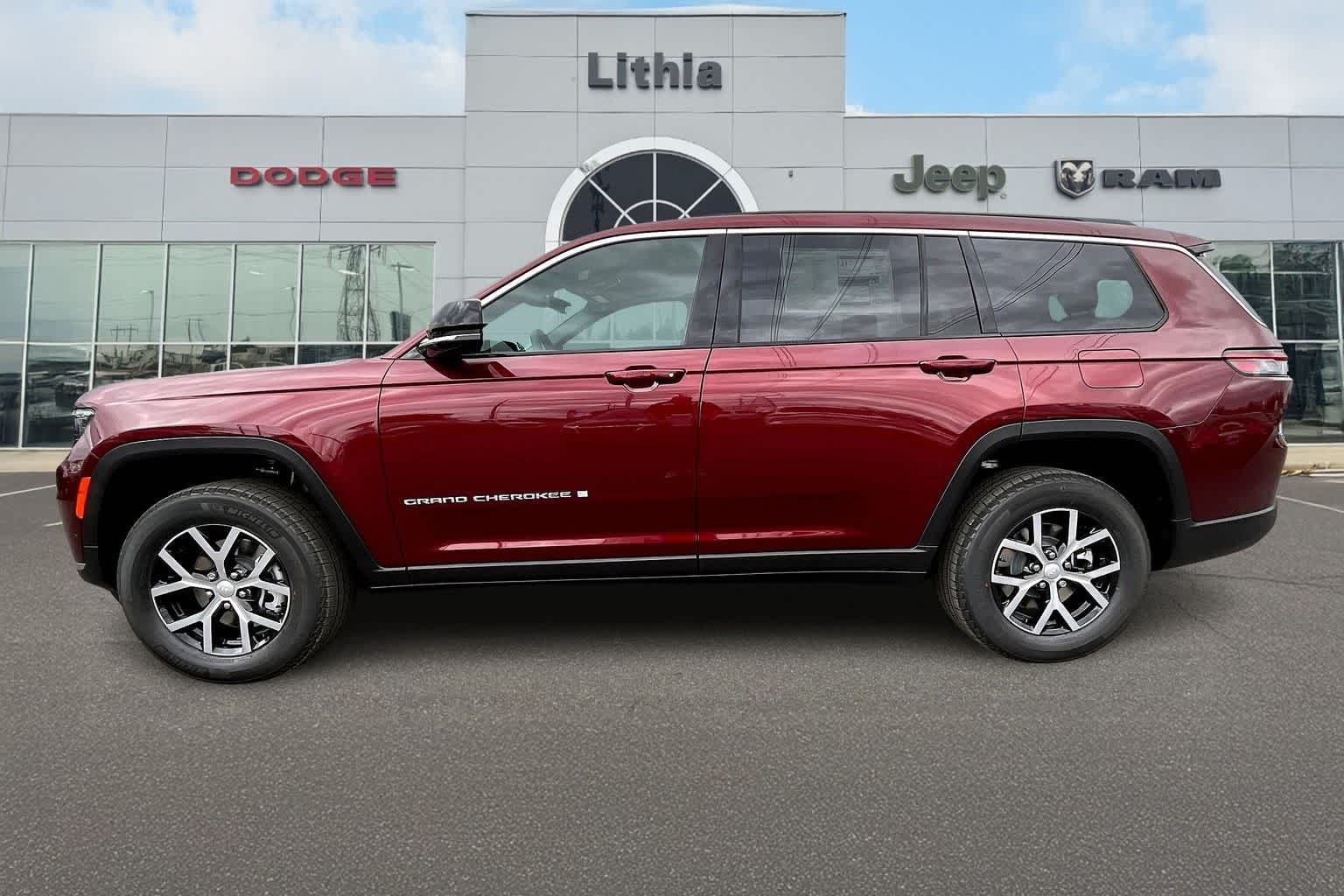 Thumbnail: 2025 Jeep Grand Cherokee L - 3